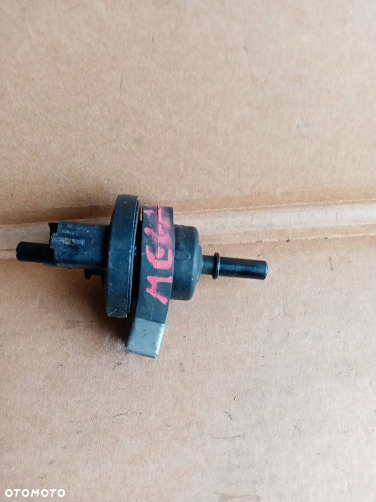 Zawór zaworek podciśnienia Renault Megane II 8200024427 - 2