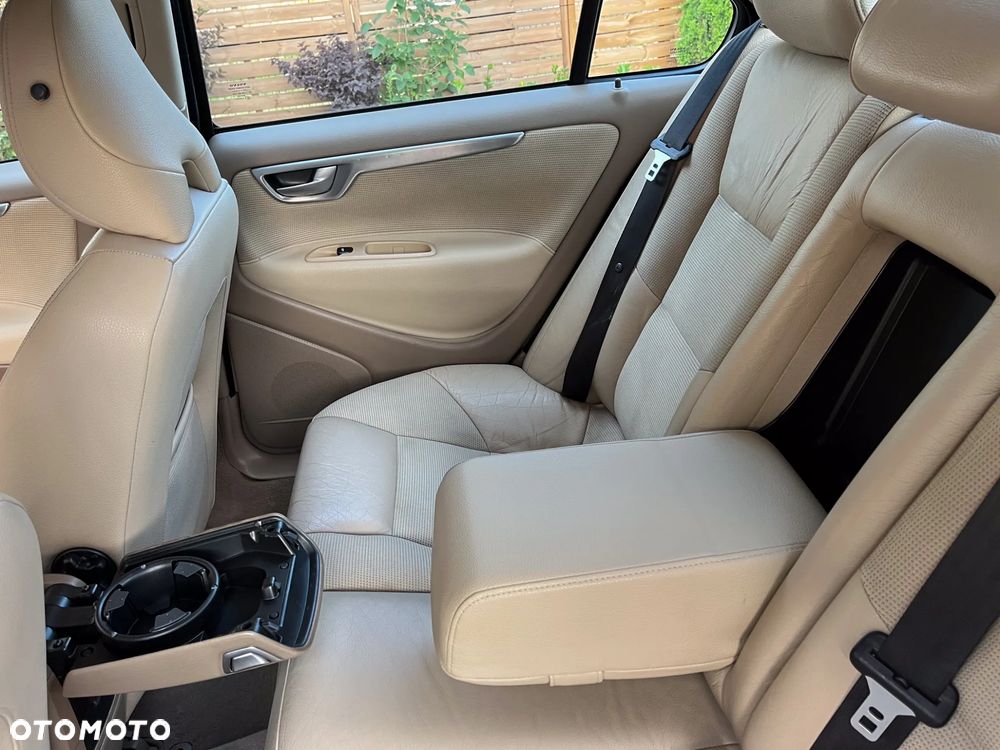 Volvo S60 2.4D Momentum - 31