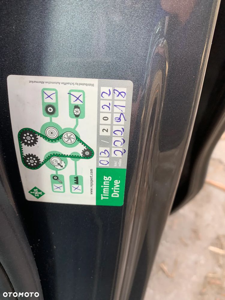 Volkswagen Sharan 2.0 TDI 4Motion BlueMotion Technology Comfortline - 28