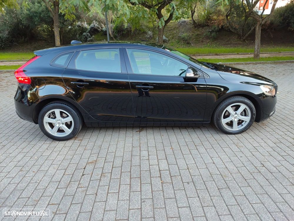Volvo V40 2.0 D2 Kinetic Eco - 2