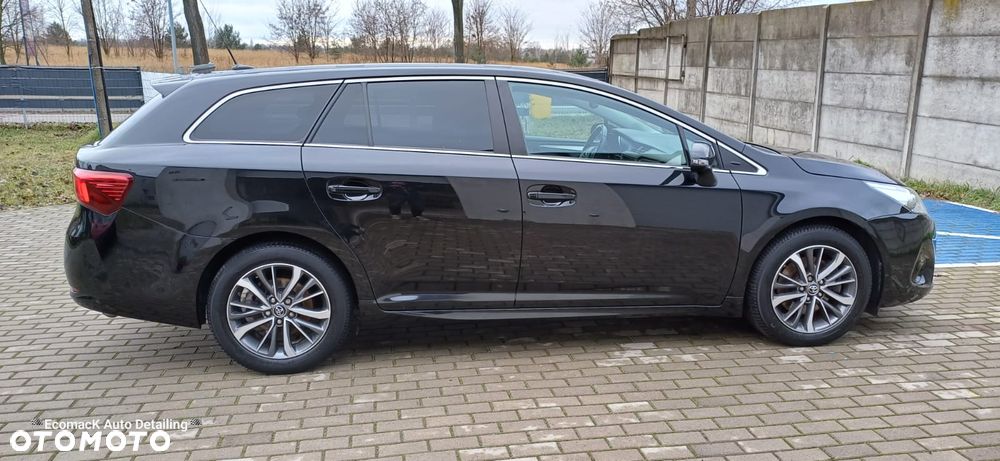 Toyota Avensis - 21