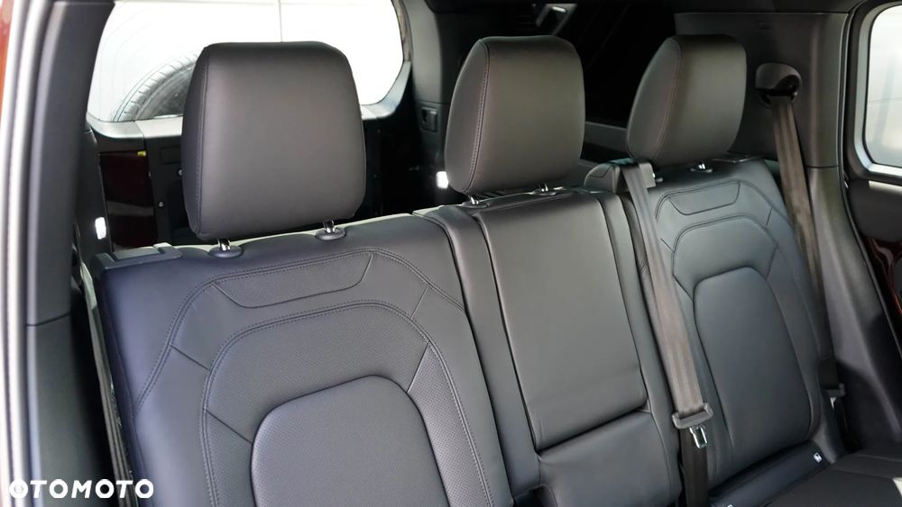 Land Rover Defender 3.0 D350 mHEV Outbound - 31