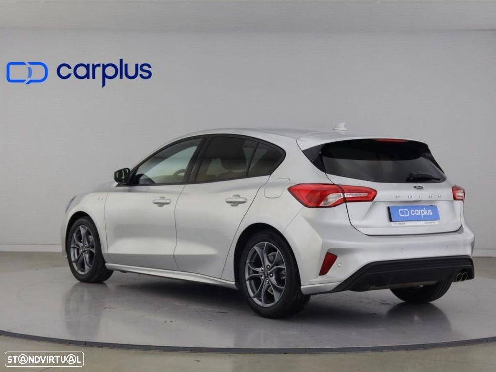 Ford Focus 1.0 EcoBoost MHEV ST-Line — fotografia 5