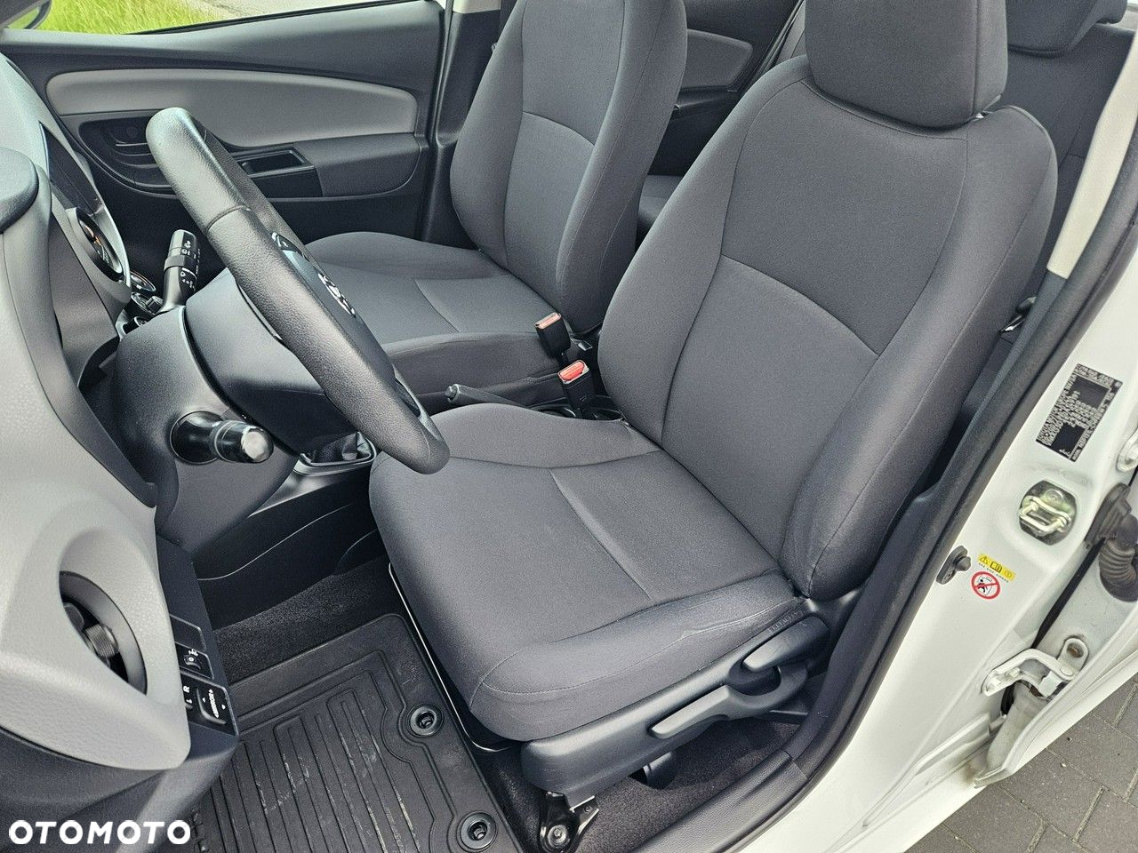 Toyota Yaris - 7