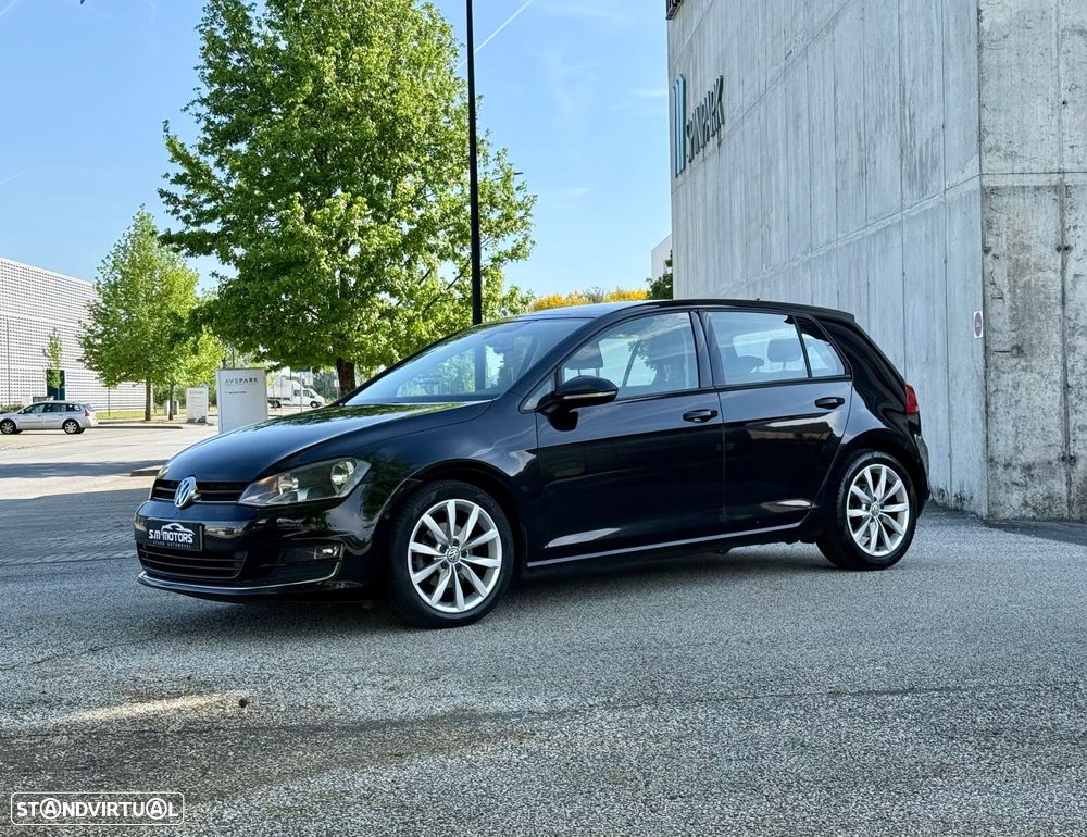 VW Golf 1.6 TDi Highline DSG - 4