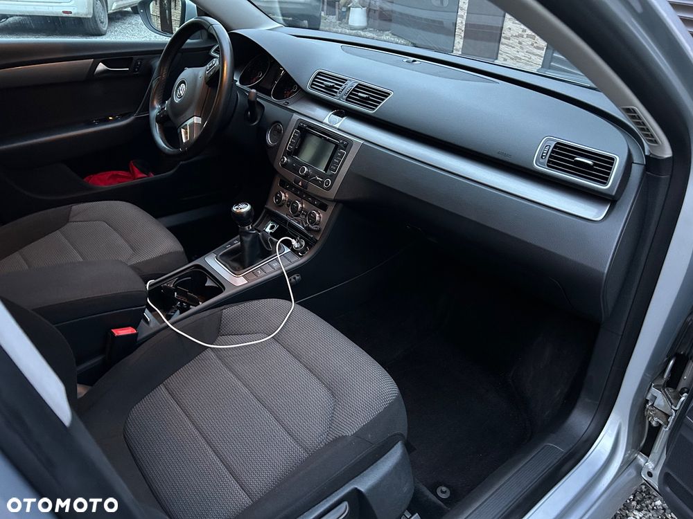 Volkswagen Passat - 9