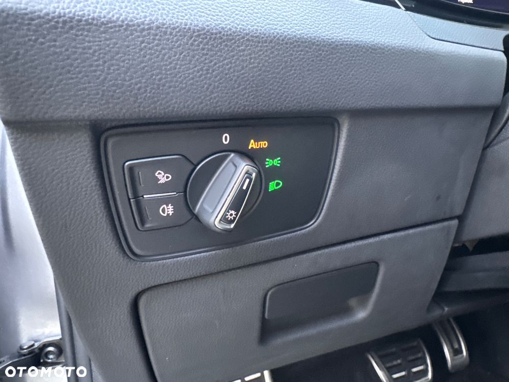 Volkswagen Arteon 2.0 TDI SCR DSG R-Line - 39