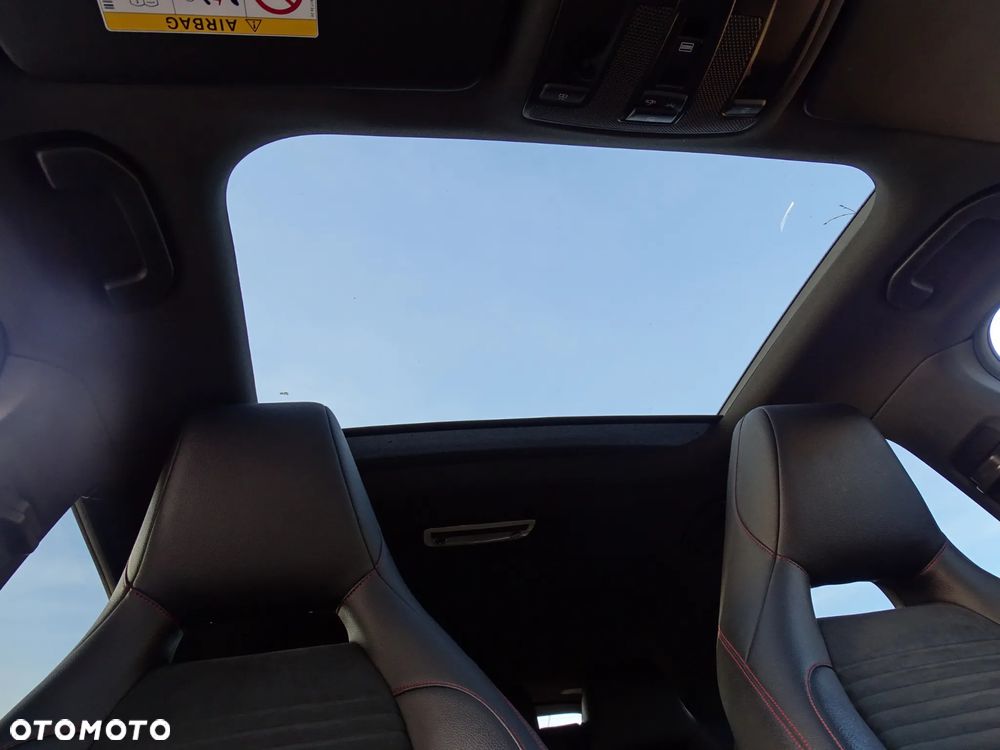 Mercedes-Benz CLA 200 7G-DCT AMG Line - 34