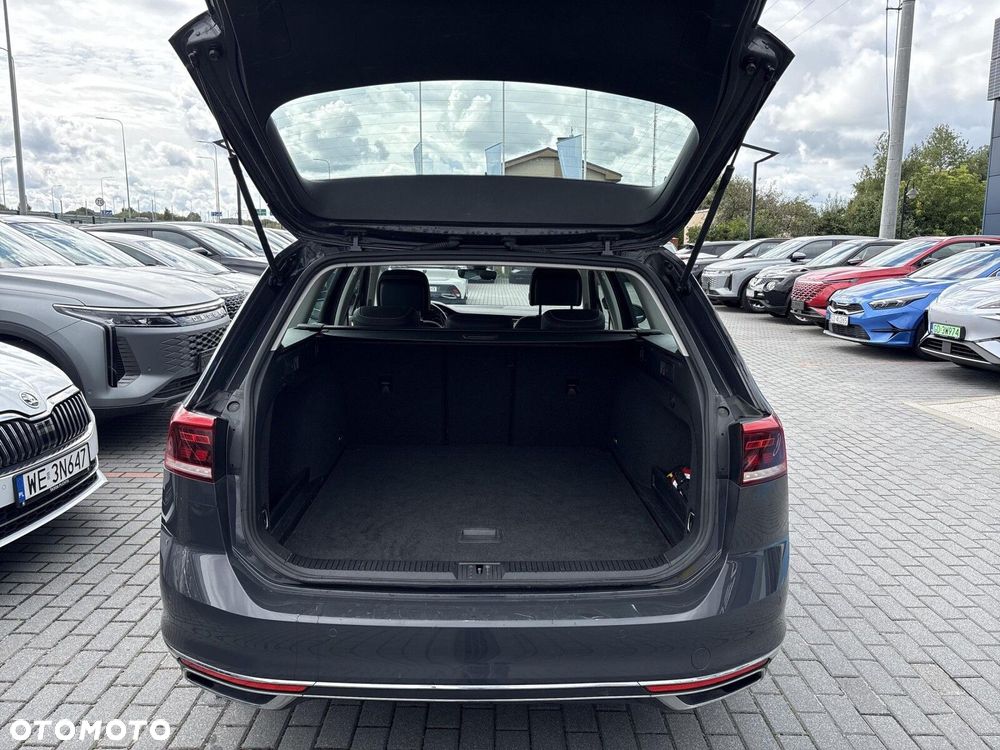 Volkswagen Passat 2.0 TDI 4Mot Elegance DSG - 11