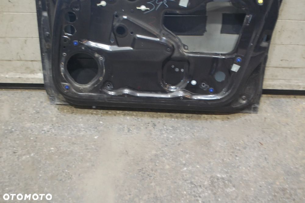 DRZWI PRAWY PRZÓD PRZEDNIE PRAWE LZ7L AUDI A3 8P 5D - 6
