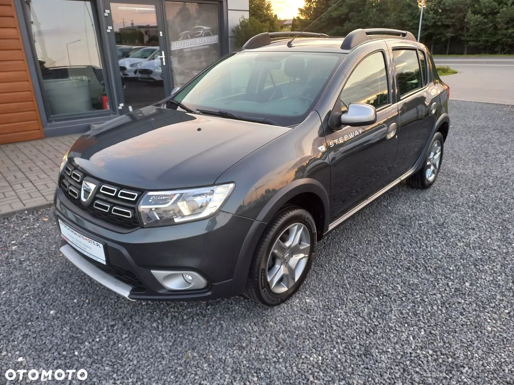 Dacia Sandero Stepway TCe 90 (S&S) Celebration - 1