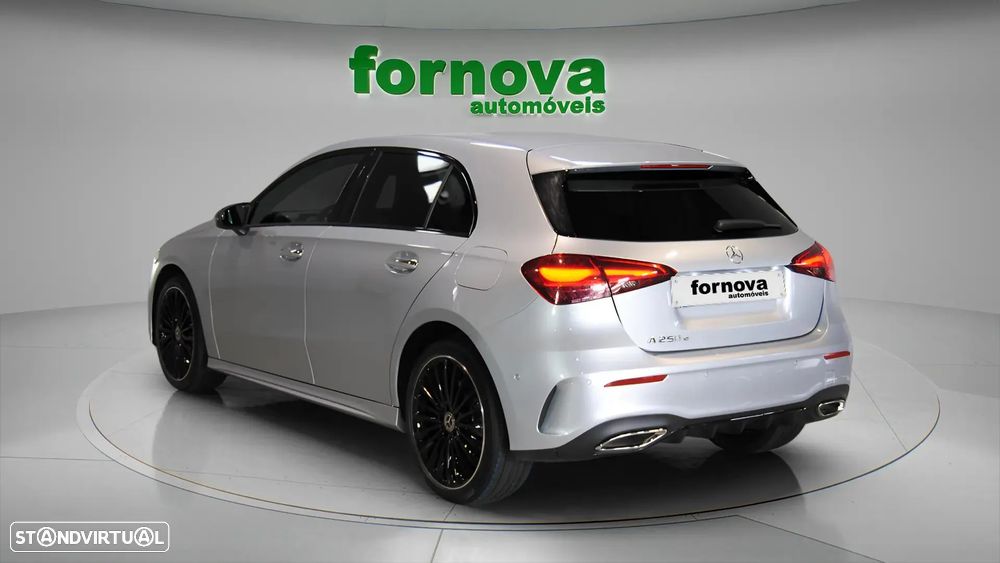 Mercedes-Benz A 250 e - 8