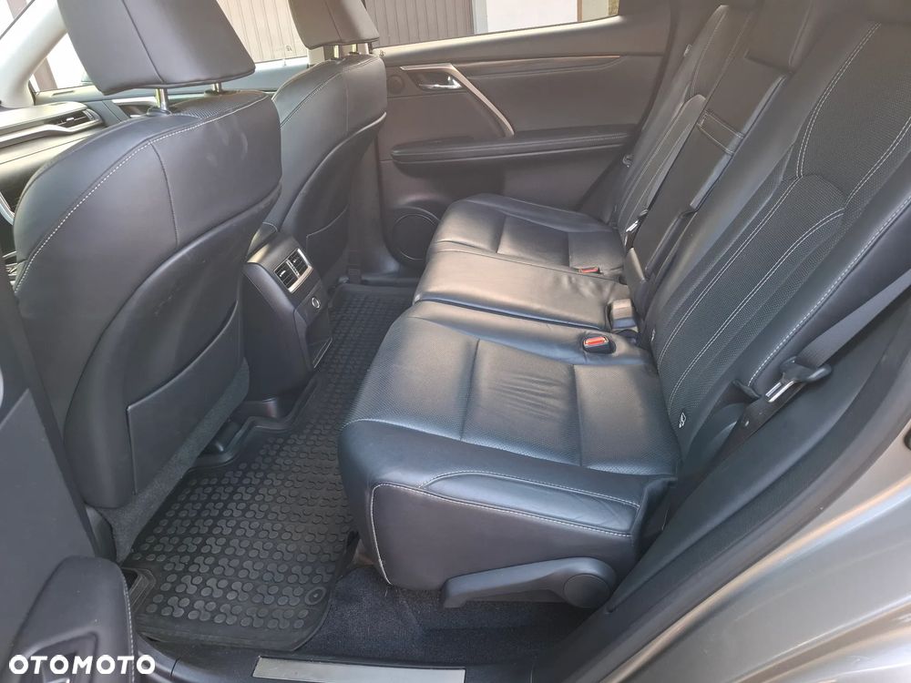 Lexus RX - 15