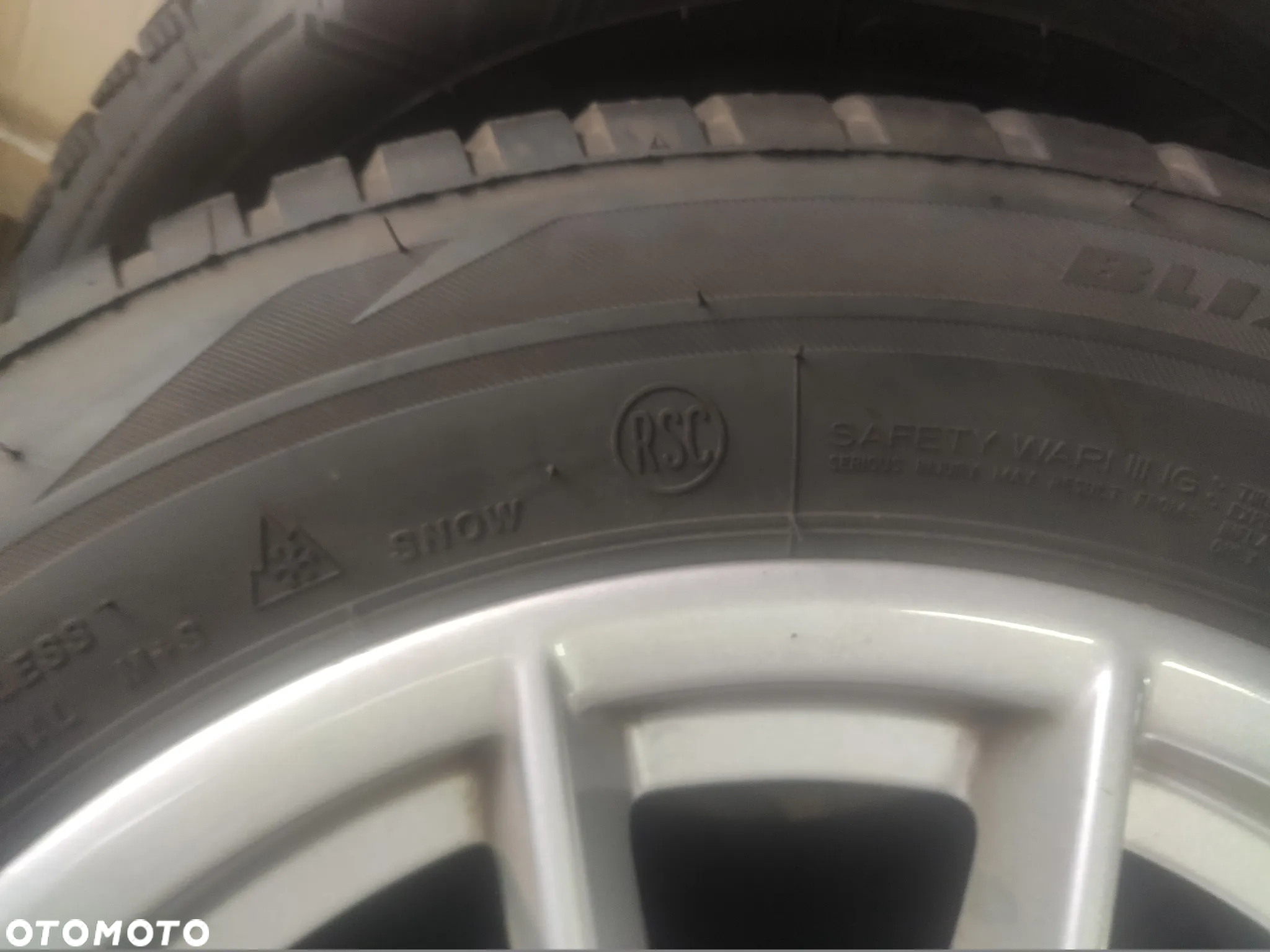 Opony zimowe 2szt. -205/60R16 96H Bridgestone Blizzak LM001. produkcja - -2023r... - 5