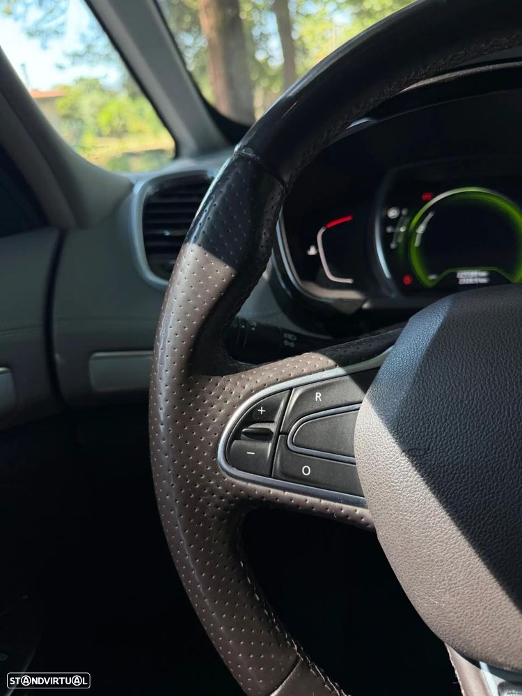 Renault Espace 1.6 dCi Initiale Paris EDC - 17
