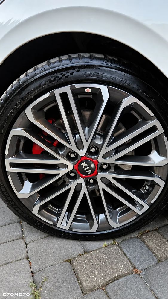 Kia ProCeed - 22