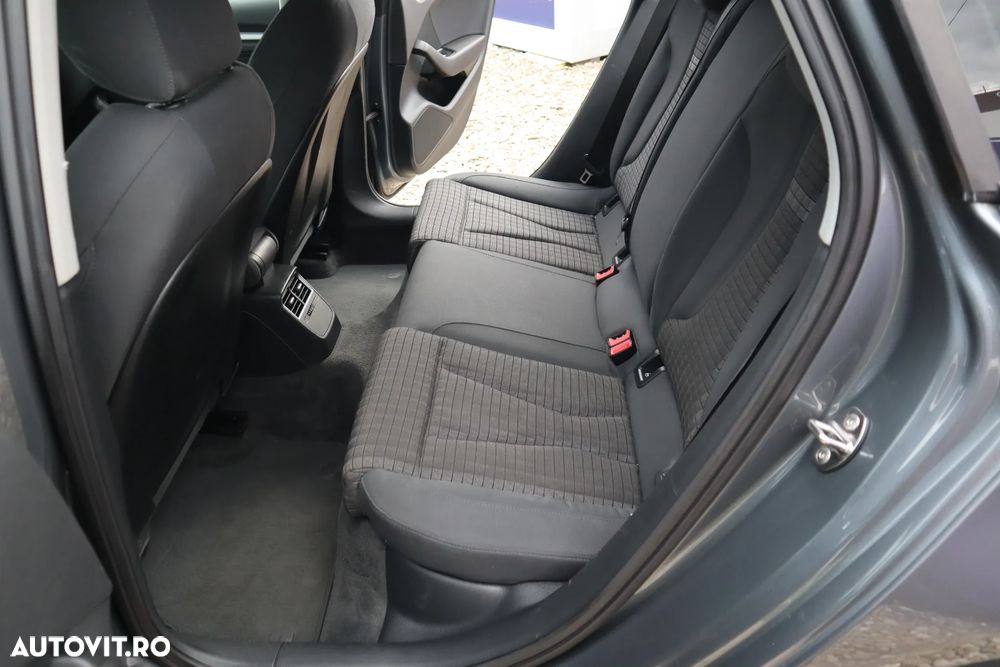 Audi A3 1.6 TDI Limousine S tronic Ambition - 26