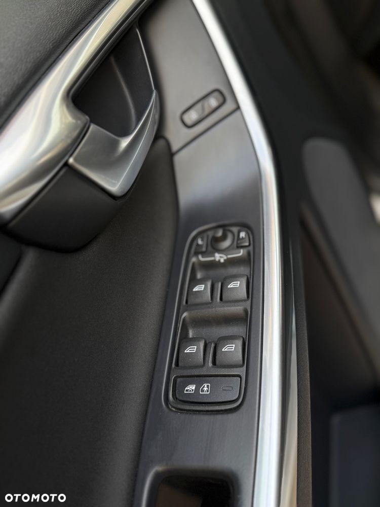 Volvo XC 60 D4 Momentum - 16