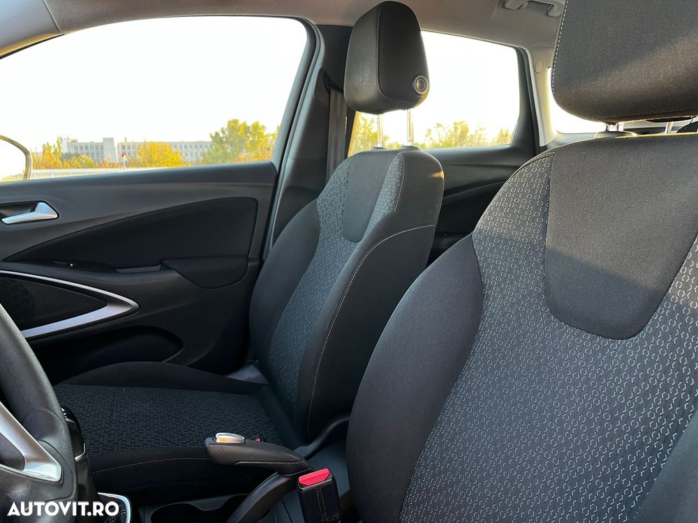 Opel Crossland - 13