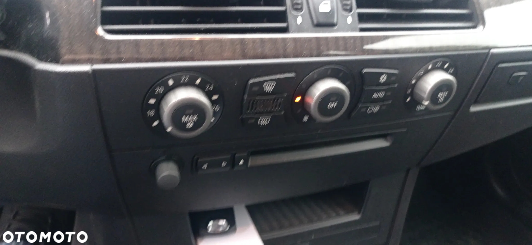 BMW Seria 5 520i - 7
