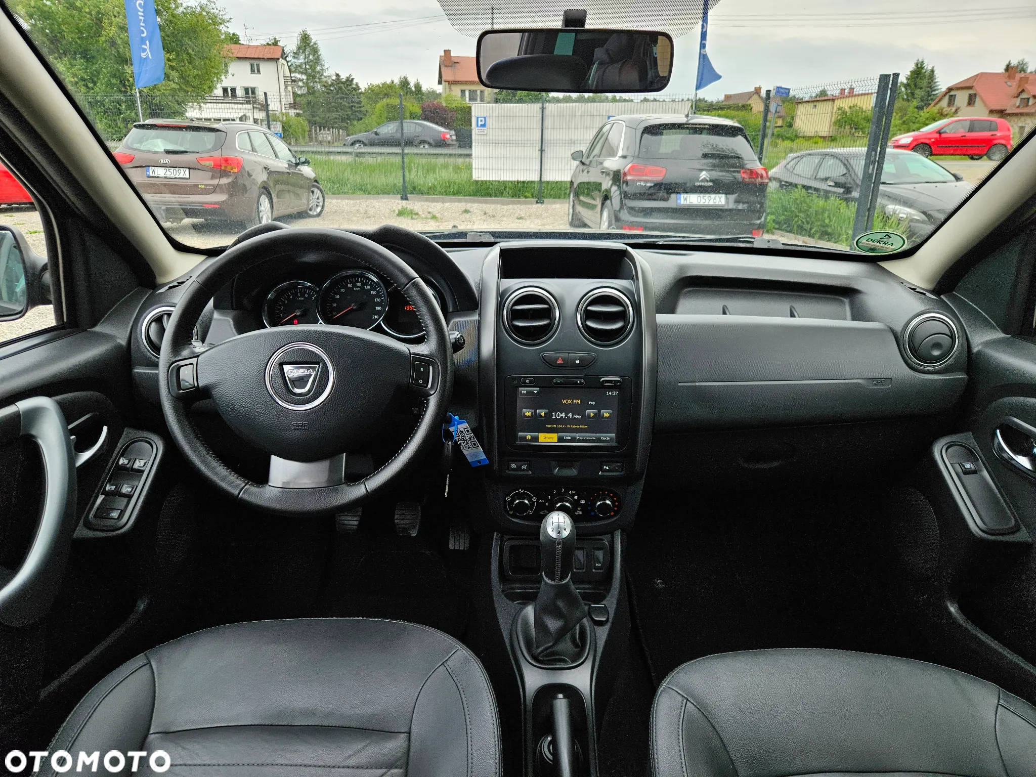 Dacia Duster 1.6 SCe Essential - 23