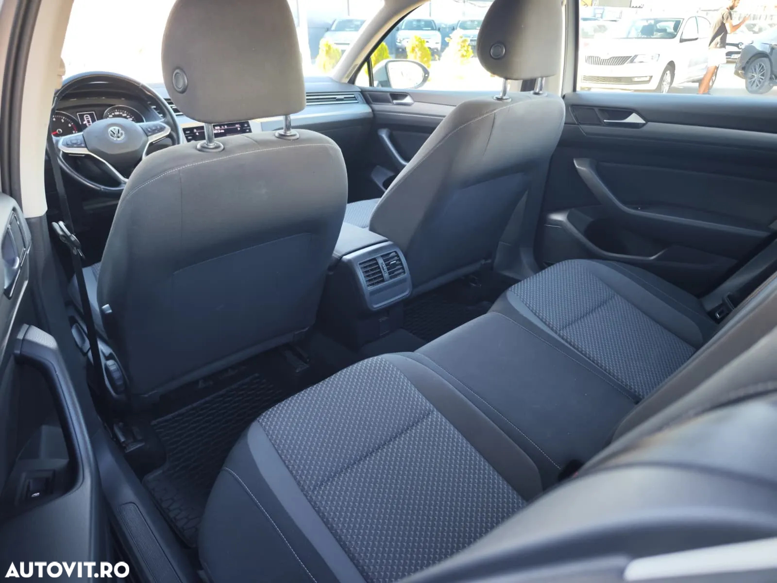 Volkswagen Passat 1.5 TSI ACT DSG Advance - 13