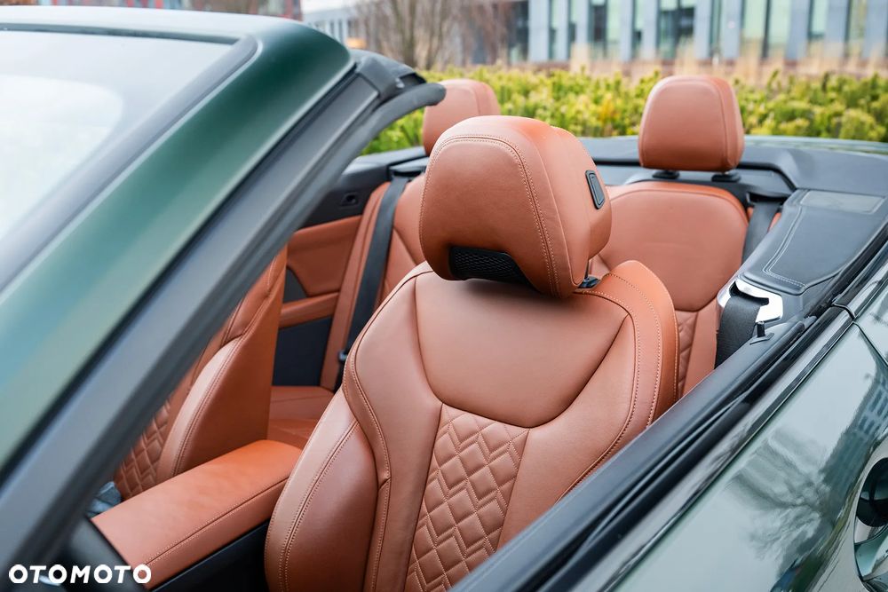 BMW Seria 4 M440i xDrive mHEV - 28