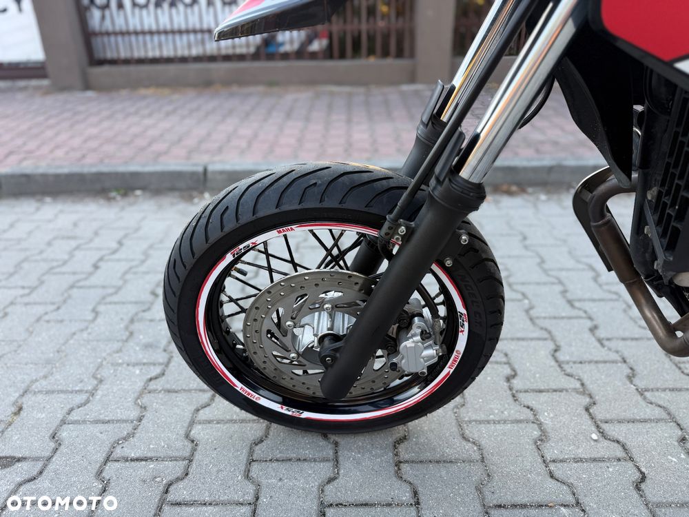 Yamaha WR - 19