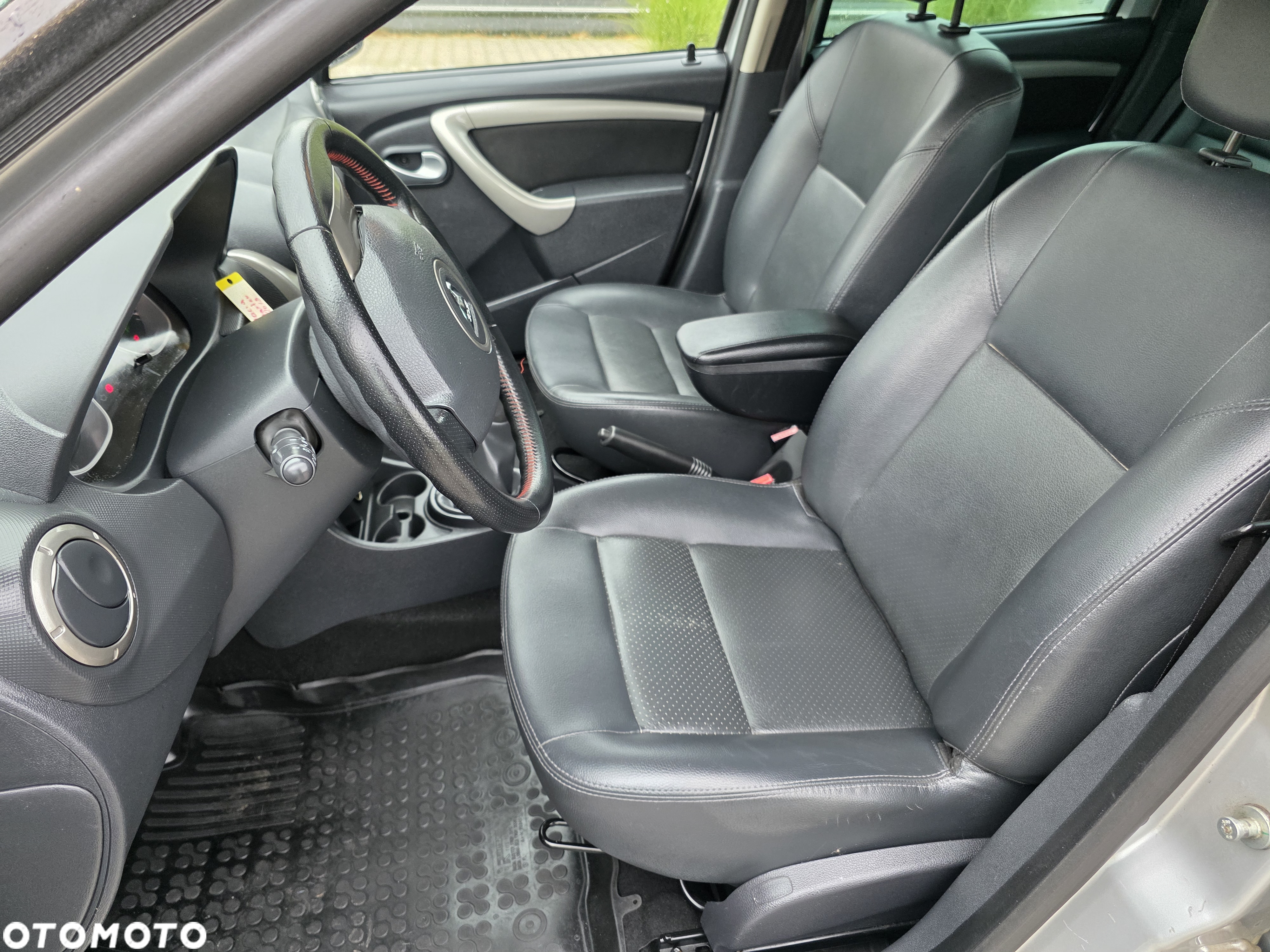 Dacia Duster 1.6 SCe Ambiance S&S - 18
