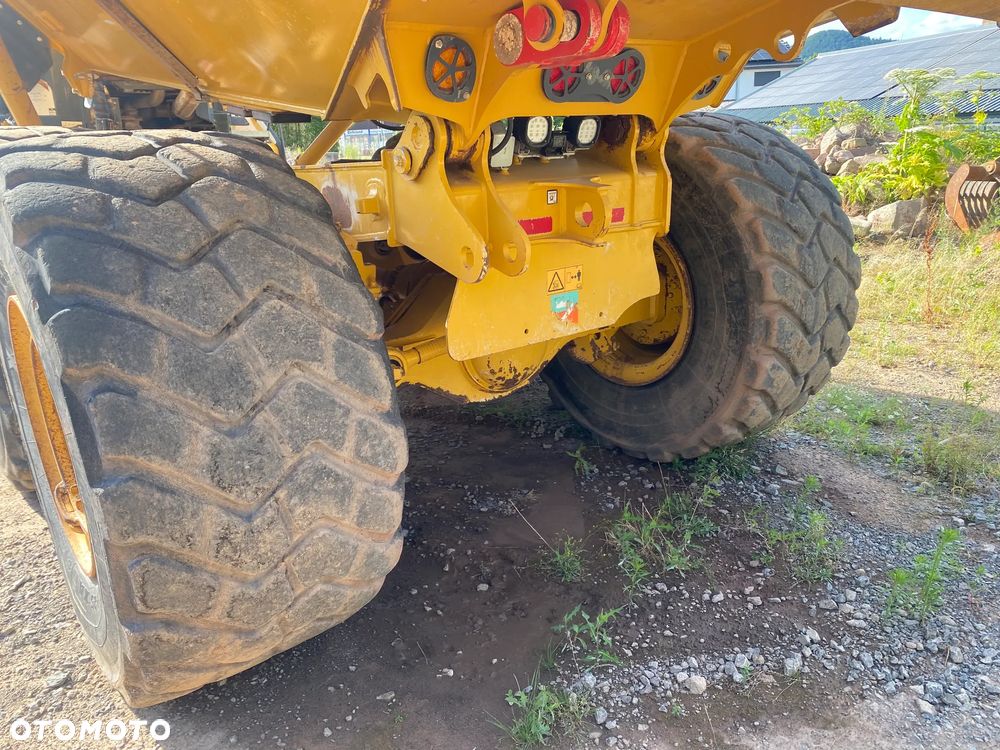 Bell B30E, TYLKO 4770 MTH, Z NIEMIEC, TYLNA KLAPA, SZEROKIE KOŁA MICHELIN, PIĘKNY STAN - 17