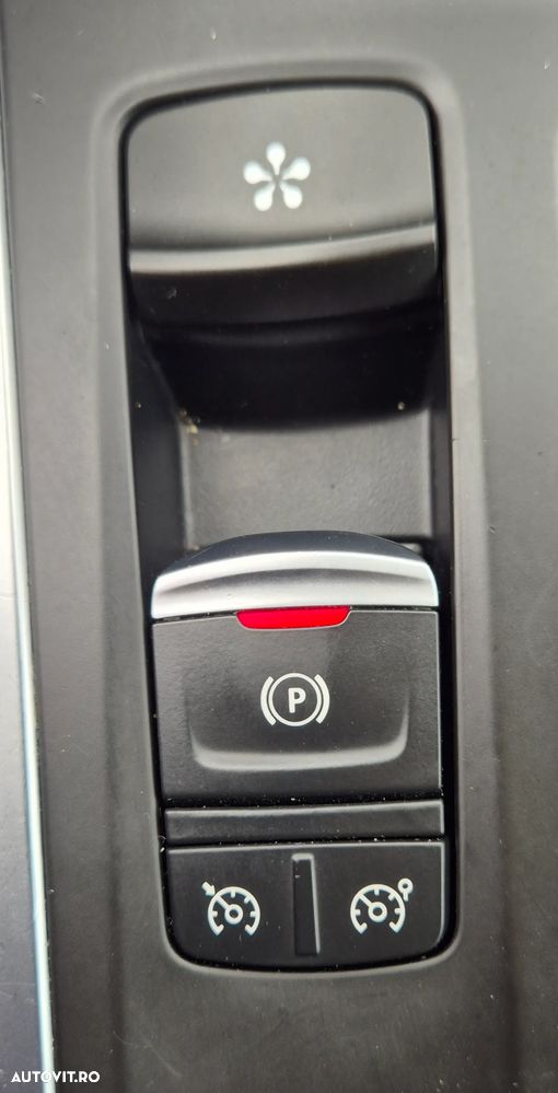 Renault Megane BLUE dCi 115 BOSE EDITION - 25
