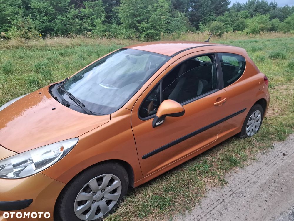 Peugeot 207 1.4 16V Trendy - 1