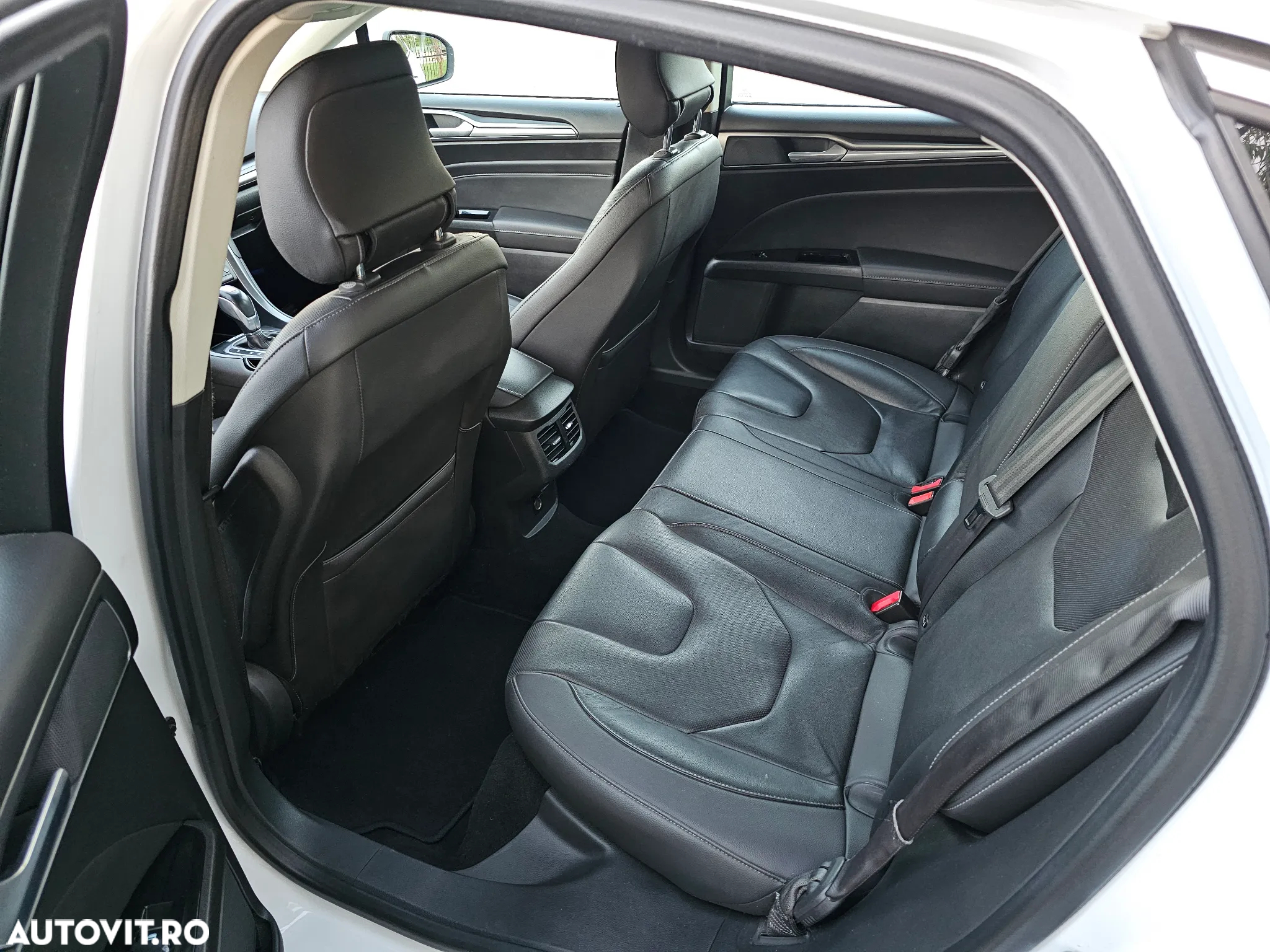 Ford Mondeo - 8