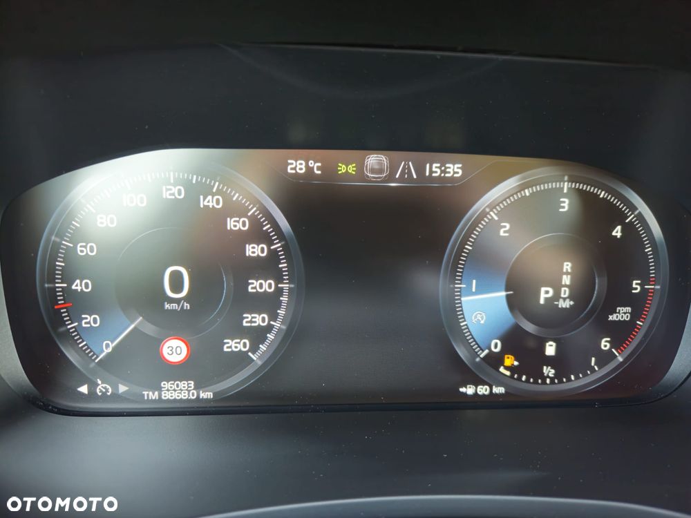 Volvo V60 B4 D Momentum Pro - 4