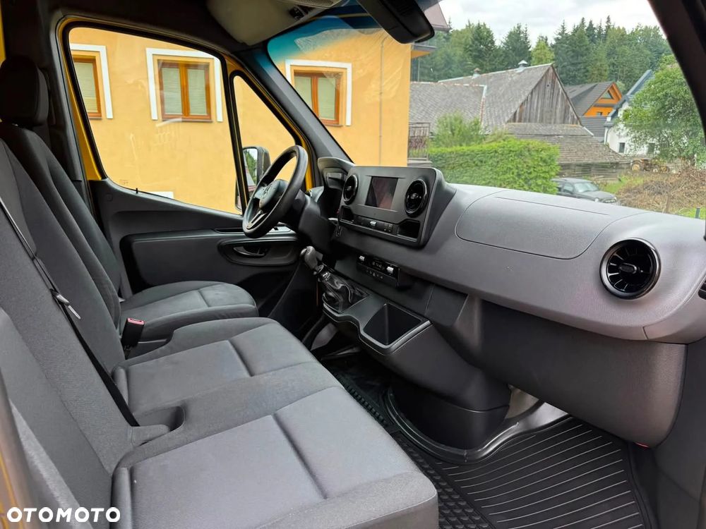Mercedes-Benz Sprinter - 6