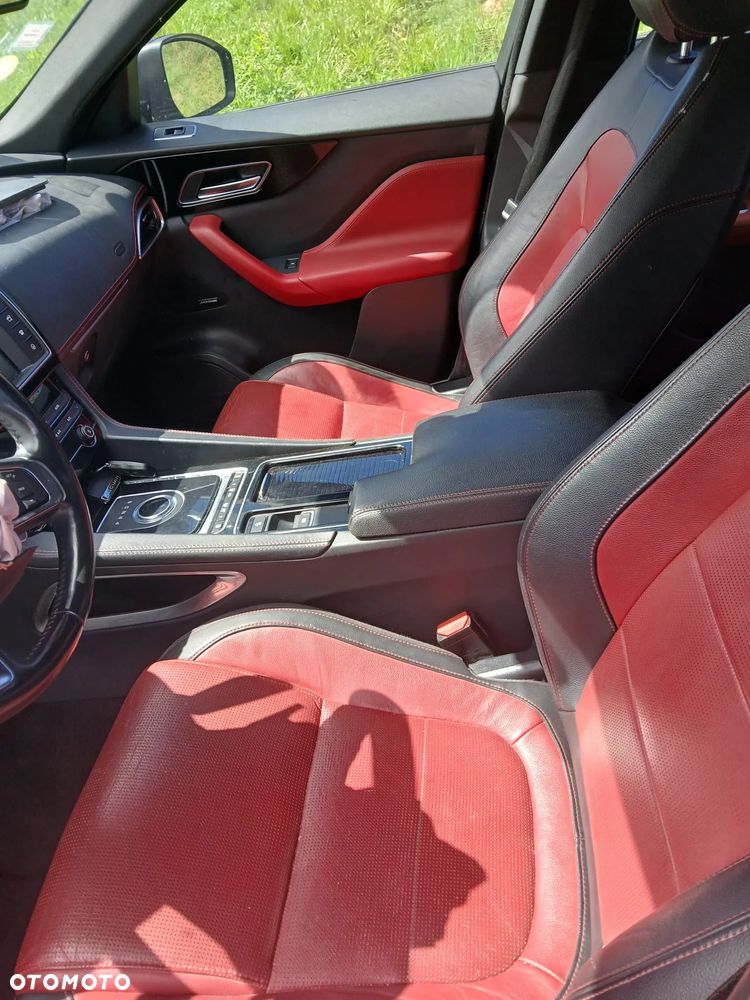 Jaguar F-Pace 20d R-Sport - 5