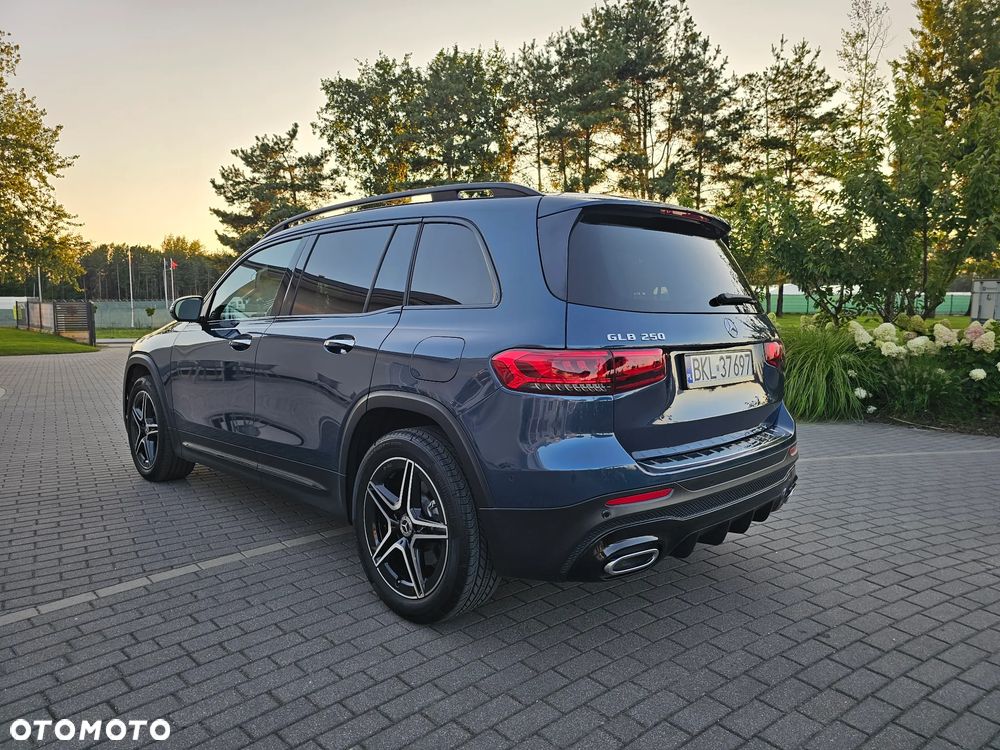 Mercedes-Benz GLB 250 AMG Line 8G-DCT - 21