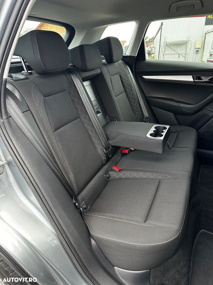 Skoda Karoq 1.6 TDI SCR DSG Style - 22