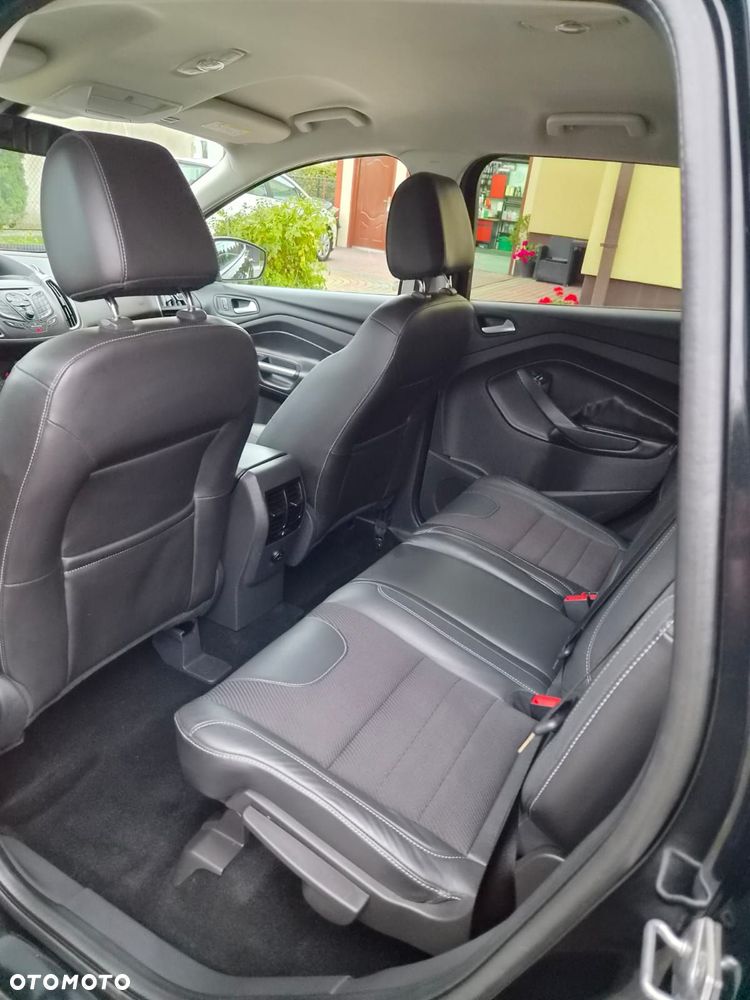 Ford Kuga 2.0 TDCi 2x4 Titanium - 4