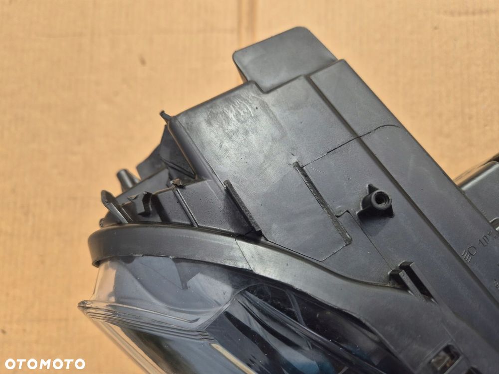 Peugeot Rifter lampa prawa.Soczewka H7.LED. OE. - 9