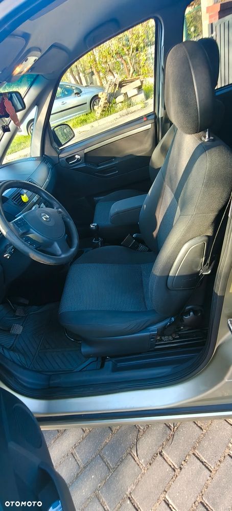 Opel Meriva - 12