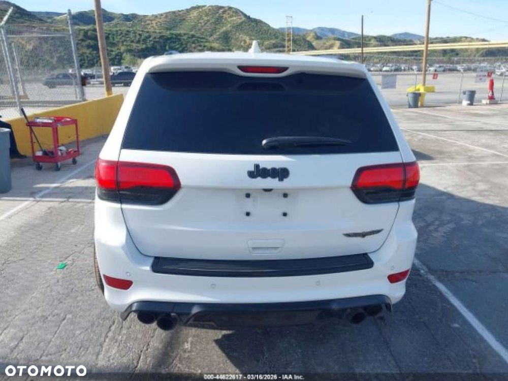 Jeep Grand Cherokee - 6