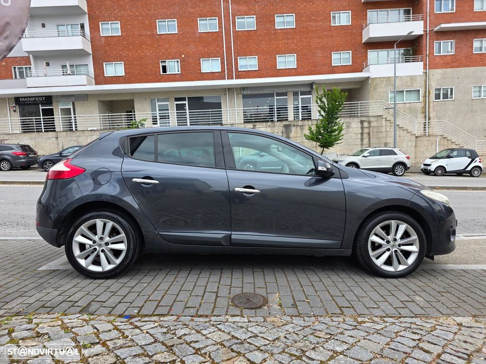 Renault Mégane 1.5 dCi Dynamique - 4
