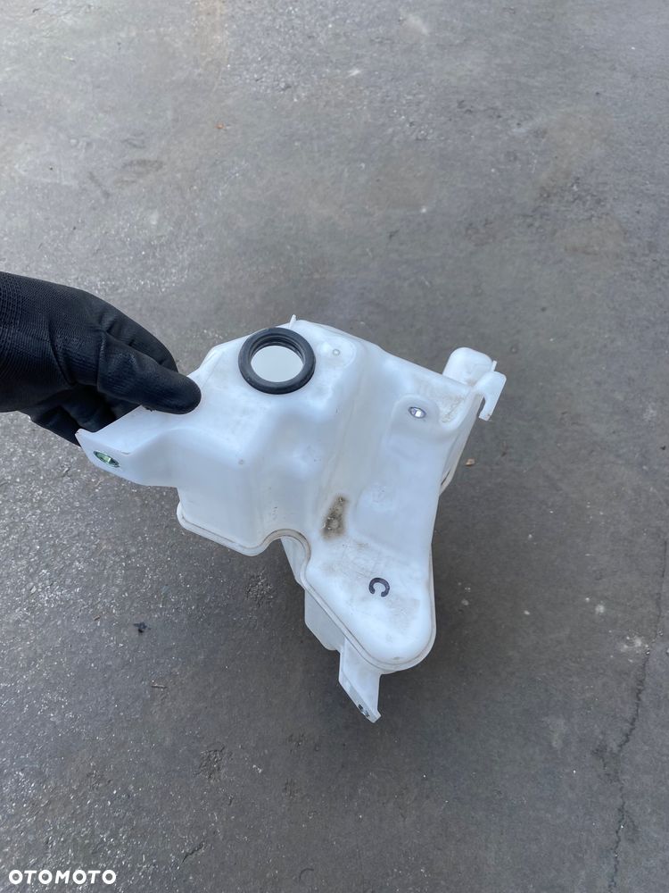 TOYOTA CAMRY RAV4 5 V XA50 18-  ŁADNY CZYSTY ! ORYGINALNY ZBIORNICZEK ZBIORNIK OD PŁYNU DO SPRYSKIWACZY  060851-665   060851665 RAV 4 RAV-4 CA 50 - 1