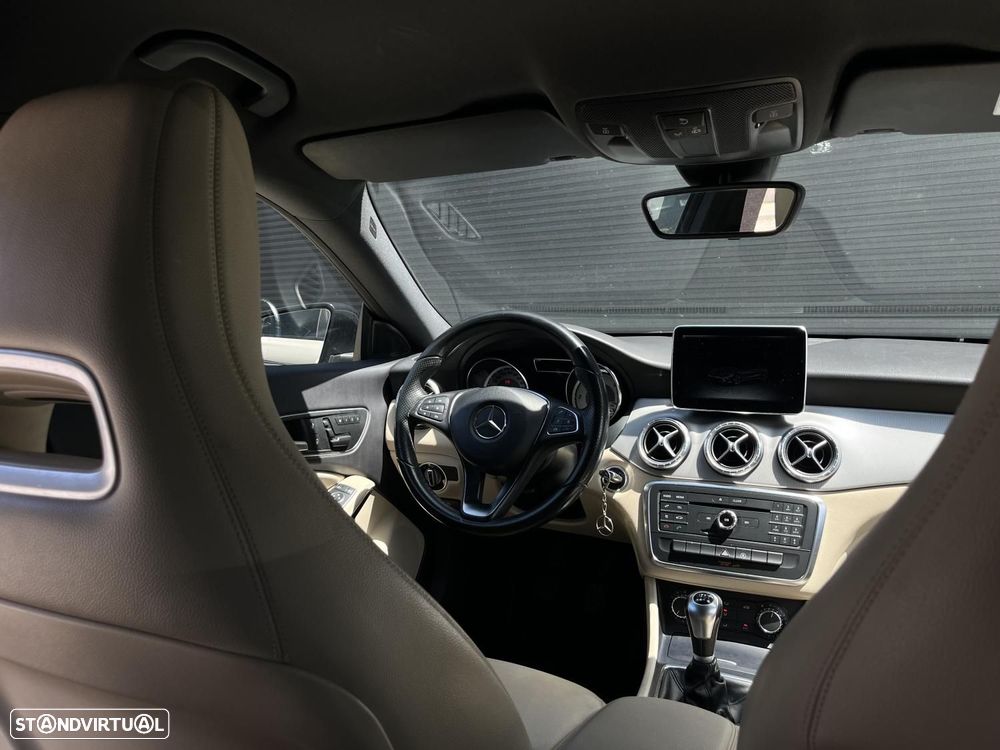 Mercedes-Benz CLA 200 d Shooting Brake Urban - 12