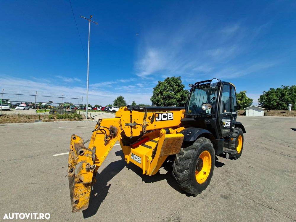 JCB 540-140 Hi-Viz INCARCATOR TELESCOPIC 4x4 - 2