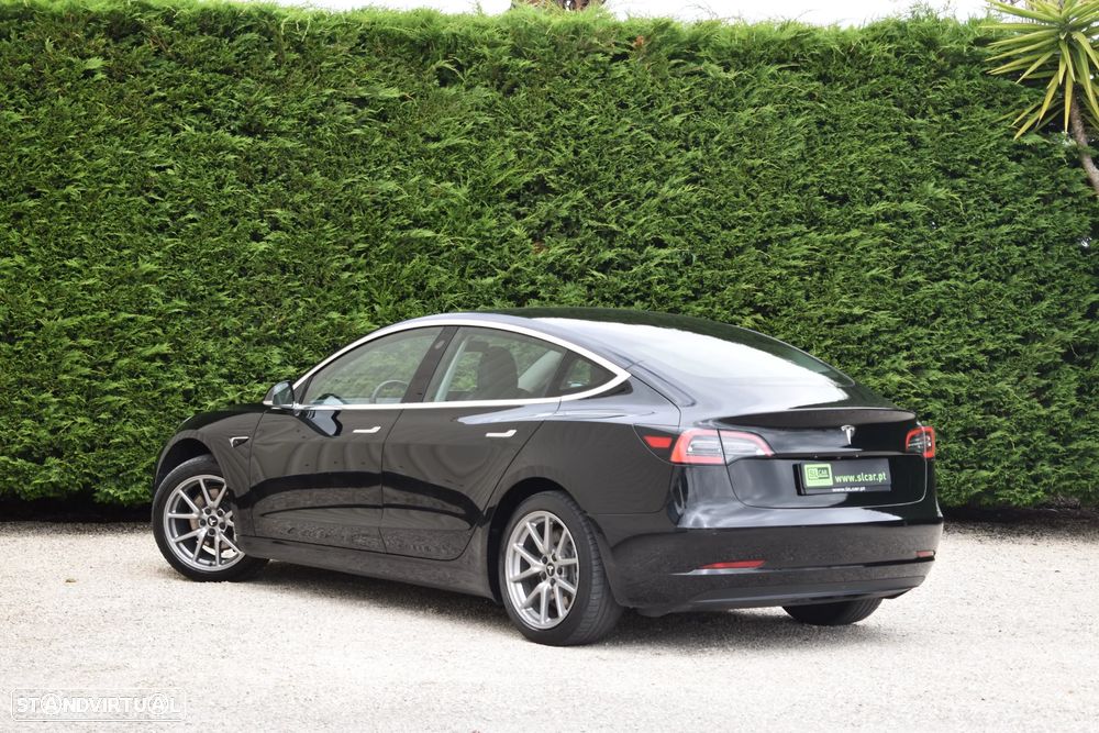 Tesla Model 3 Standard Range Plus RWD - 3