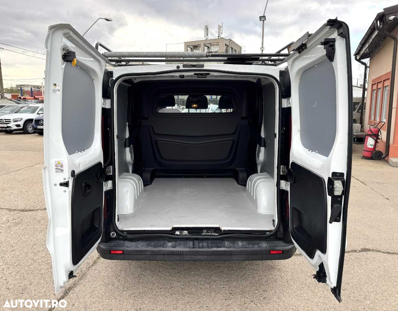 Opel Vivaro DOKA 6+1 Locuri - 15