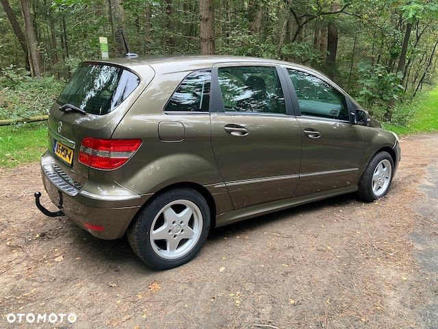 Mercedes-Benz Klasa B 150 Special Edition - 4