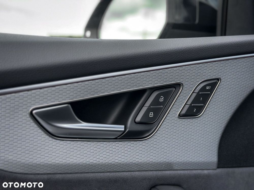Audi SQ8 - 17